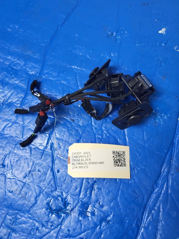 Used Oem Chevrolet Active Noise Microphone 4PC 84798058 for Trail Blazer RS 2023