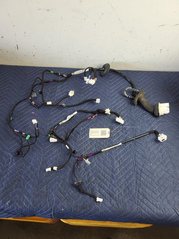 Used Oem Mazda Right Passenger Front Door Wiring Harness for 2024-2025 CX-90