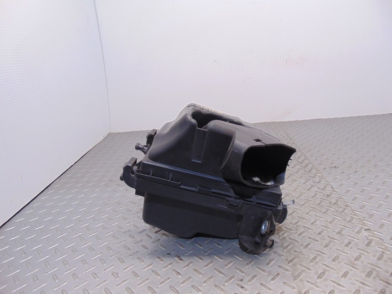 2013-2016 Nissan Sentra 1.8L Air Intake Box Cleaner OEM