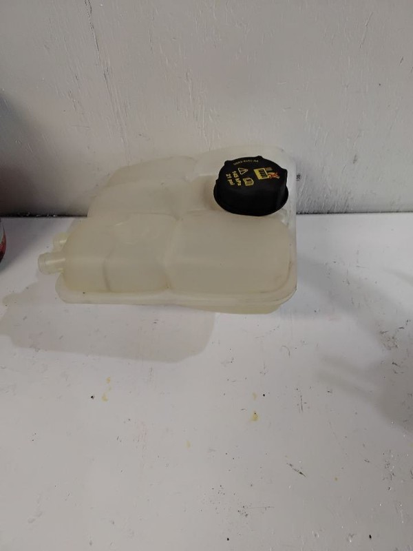 Coolant Reservoir Electric EV Fits 12-18 FOCUS 3539509