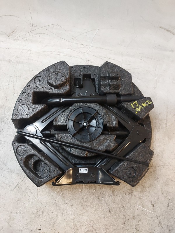 13-16 Lincoln MKZ Emergency Roadside Spare Tire Scissor Jack Kit Tool w/Foam OEM