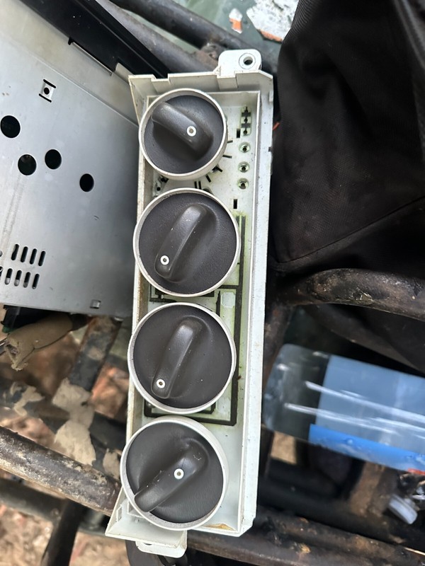 95 96 DODGE NEONHEATER A/C AC CLIMATE CONTROL UNIT