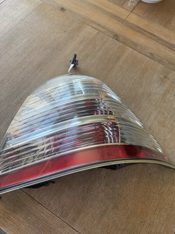 08-09 FORD TAURU RH Passenger Right Tail Light Lamp S CONT-UP16 brake light