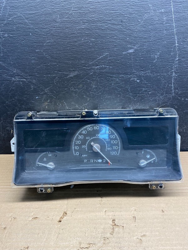 1998 to 2002 Lincoln Town Car Speedometer Gauge Cluster ad9529 DG