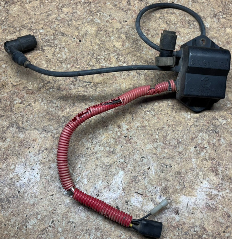 1995 Polaris Indy Sport Touring Snowmobile CDI Unit Ignition Coil Box Module D11