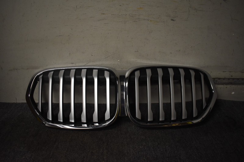 BMW G30 FRONT UPPER GRILLE FACTORY OEM