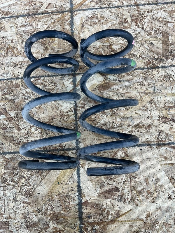 NISSAN 370Z 2009-2021 OEM OEM REAR LEFT AND RIGHT COIL SPRINGS SPRING ASSEMBLY