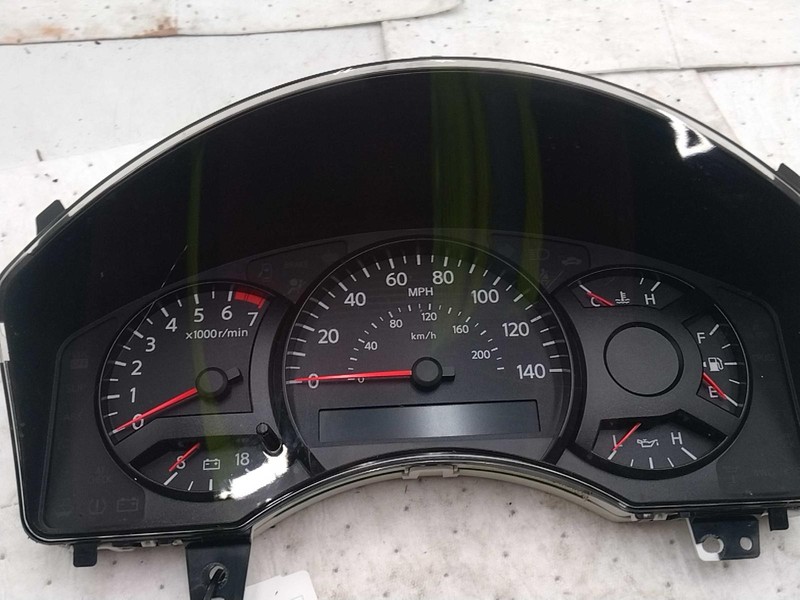 2006 Nissan Armada Speedometer Gauge OEM Silver 5.6L 313K Miles NJ25-26366