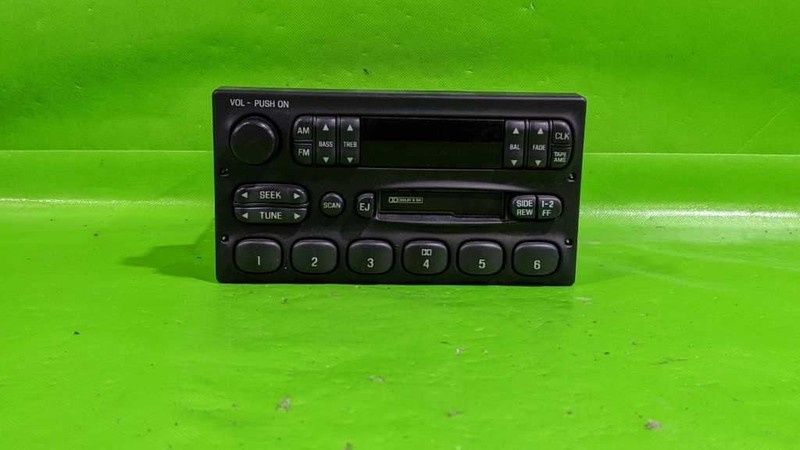 98 99 00EXPLORER FACTORY RADIO W/CASSETTE OEM 4586-8