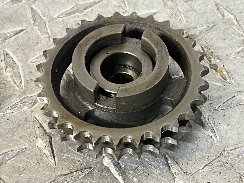 04-06 Mercedes Dodge Sprinter T1N 2.7L OM647 Engine Timing Chain Pump Drive Gear