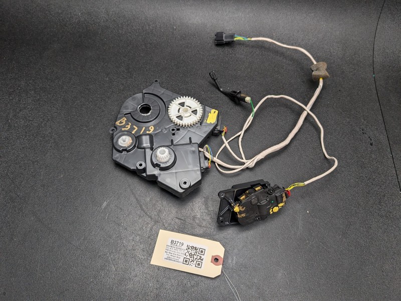 HVAC Heater Flap Door Actuators w/ Wiring Harness Set 2022 Buick Envision 21 23