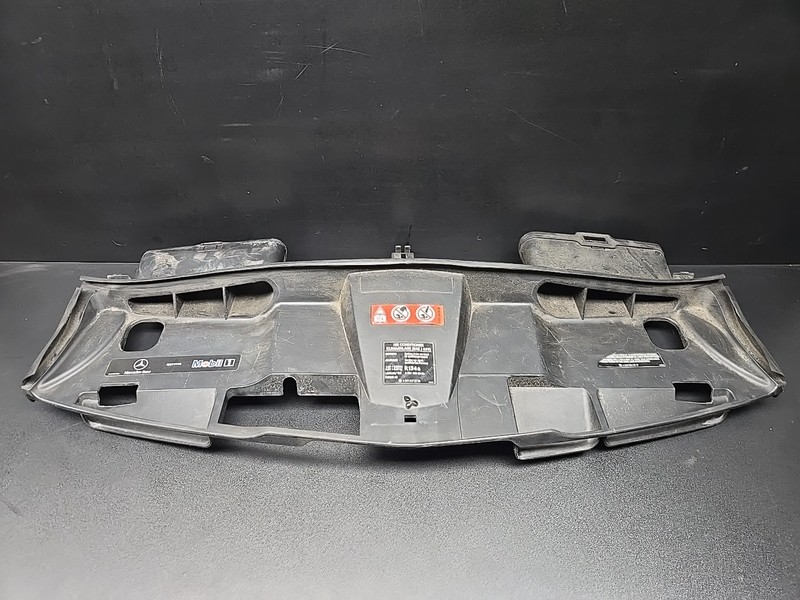 2010-2016 Mercedes W212 E350 Upper radiator Cover Shroud Trim A2125000455