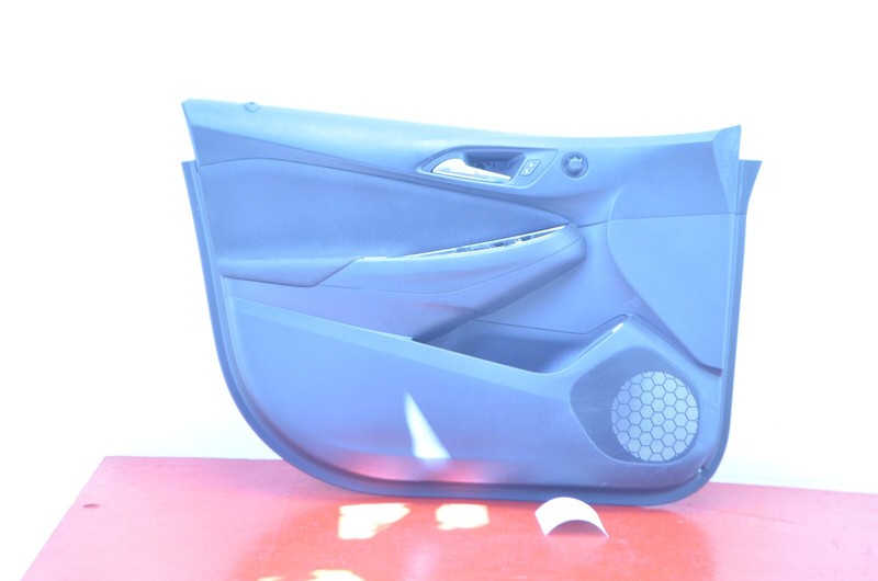 16-19 CHEVROLET CRUZE FRONT LEFT DRIVER SIDE INTERIOR DOOR PANEL OEM