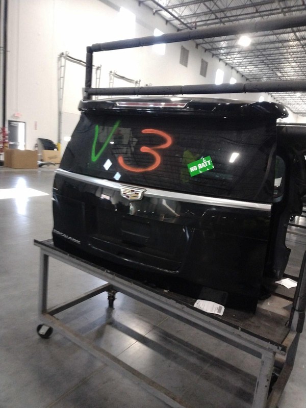 Used Deck Lid fits: 2016 Cadillac Escalade esv privacy tint glass opt AKO Grade