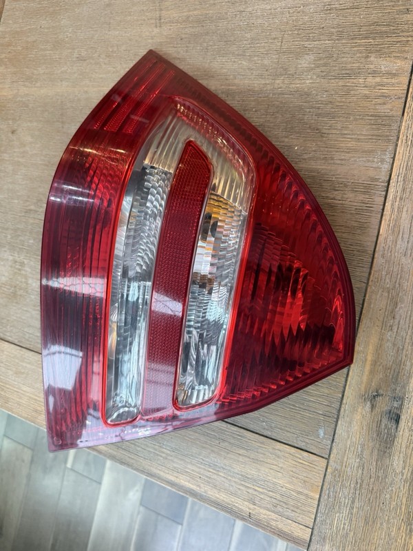 2006 2007 Mercedes-Benz C280 C350 Tail Light Driver Side CAPA Sedan w Bulbs left