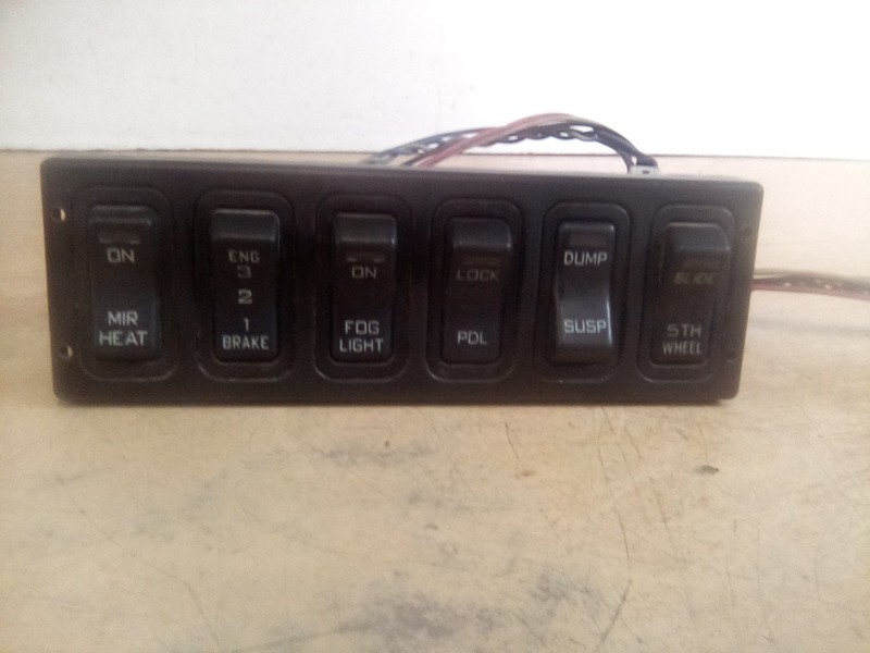 International Prostar 32237 Dash Switch Panel "READ DESCRIPTION"