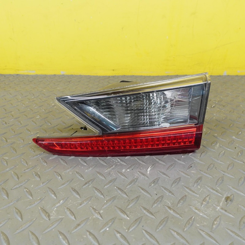2015-2018 LEXUS RC350 Passenger Right Inner Tail Light LampOEM 81581-24090