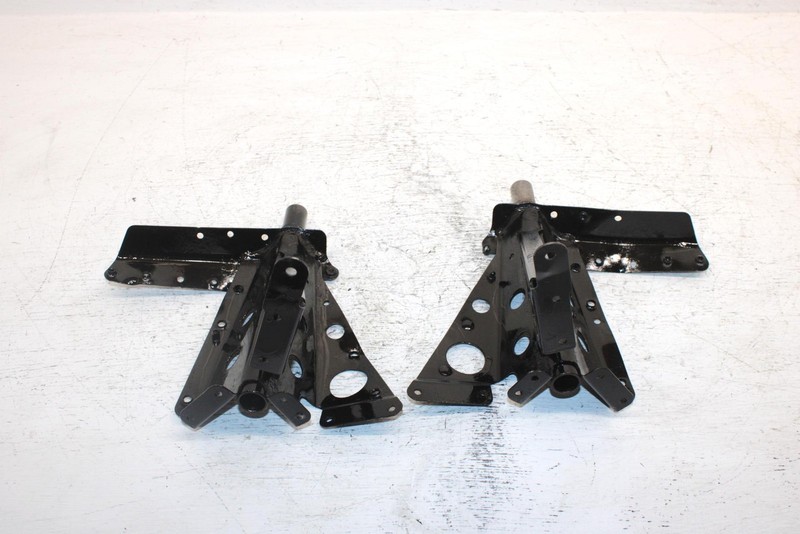 2002 Ski-doo Mxz 700 Oem Trailing Arm Mount Set 518320506 518320507 SS20