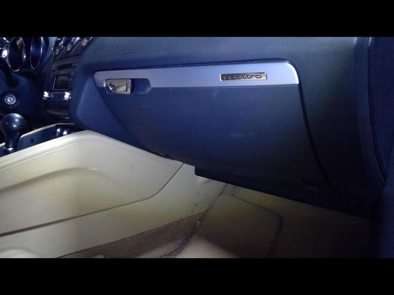 2008-2015 TT AUDI Glove Box 1494387