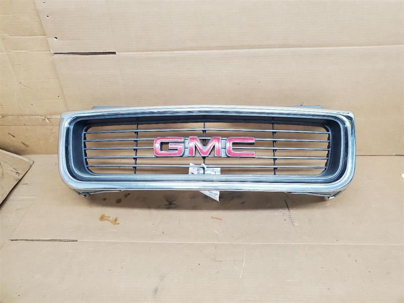 Grille GMC Emblem Canada Only Fits 98-05 BLAZER S10/JIMMY S15 271154