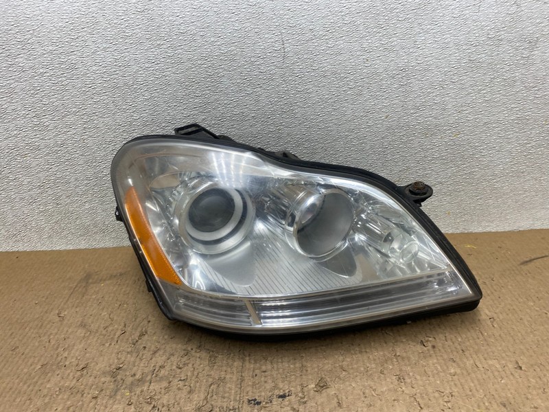2007 to 2009 Mercedes GL-Class GL450 Right Passenger Headlight Oem W7917 DW