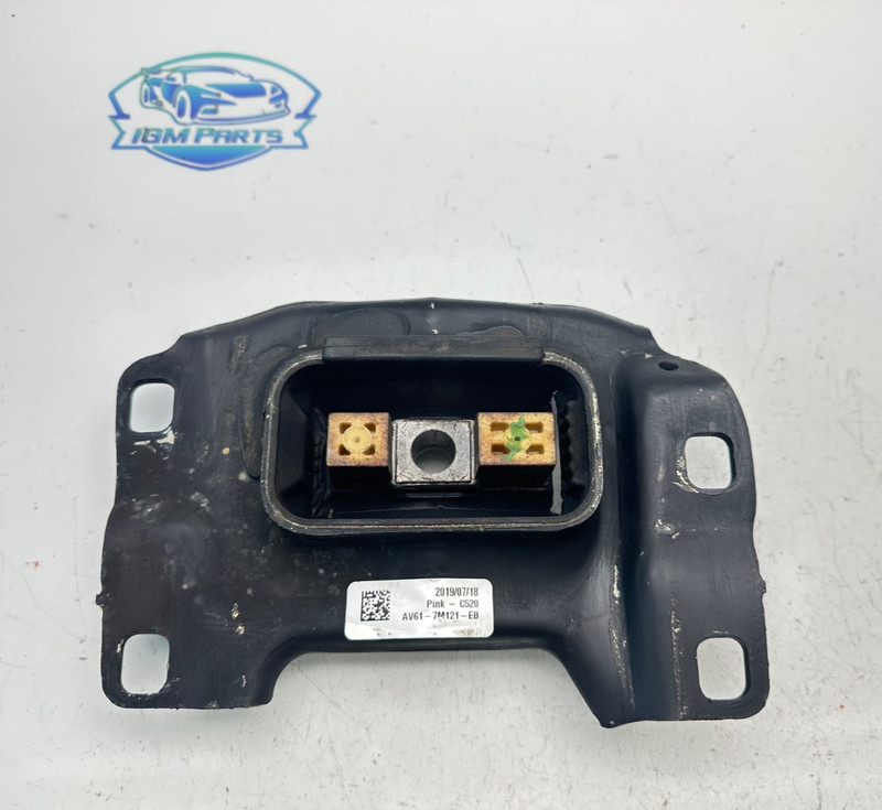 2015-2019 FORD ESCAPE TRANSMISSION LEFT SIDE MOUNT SUPPORT BRACKET OEM