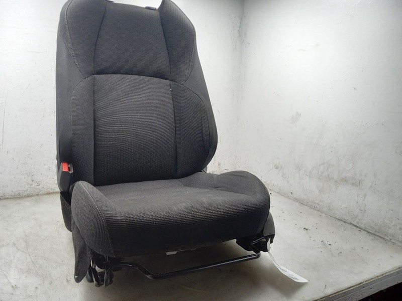 18 19 20 21 22 TOYOTA C-HR XLE FRONT DRIVER LEFT SEAT CLOTH BLK-FC20