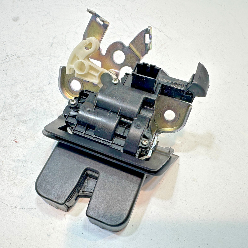 AUDI Q3 QUATTRO TAILGATE LIFTGATE LATCH LOCK ACTUATOR MOTOR 2015-2018OEM