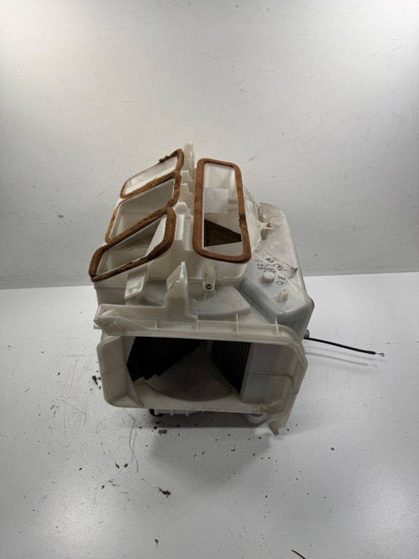 97-01 Honda CR-V Heater Core Assembly 79100-S10-A02 OEM