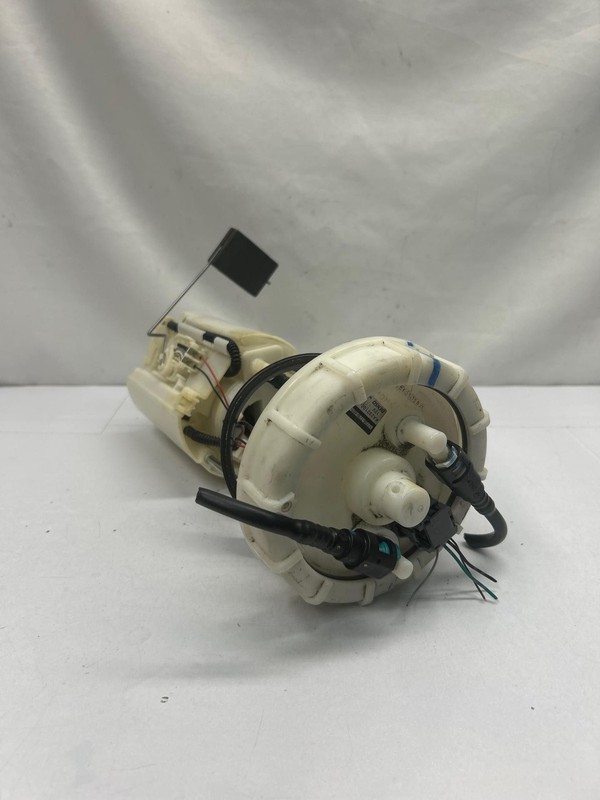 2018 to 2024 Chevrolet Traverse fuel pump asssembly tank mounted FWD