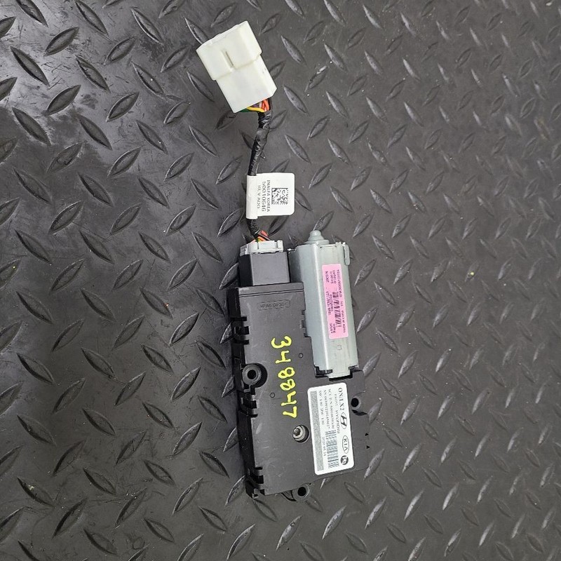 20-24 Kia Telluride Front Sunroof Motor OEM 81680-S8001