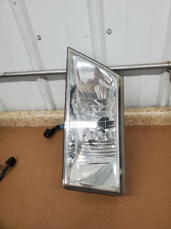 Driver Left Headlight Fits 03-04 GRAND MARQUIS 289610