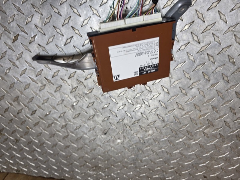 2012-2015 Toyota Camry ECU Computer Smart Key Module 89990-06101