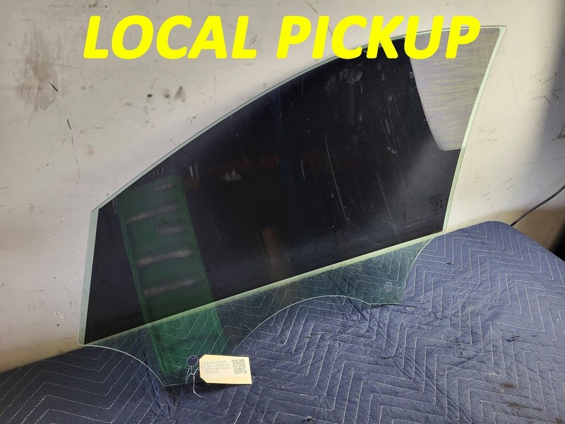 Used Oem Jaguar Right Passenger Front Door Window Glass for 2018-2023 E-Pace