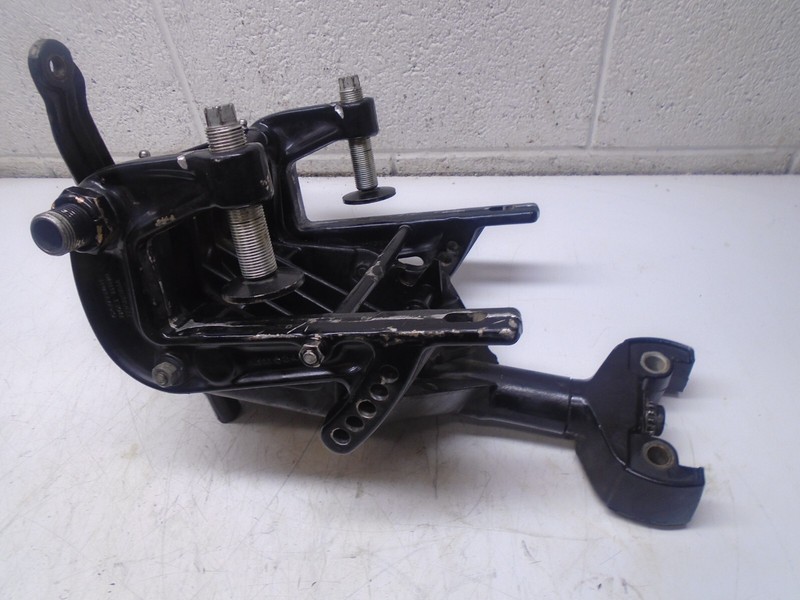 CB6 Mercury 40 HP Swivel Bracket Steering Arm 1480-7655A1 Clamps 1427-5611A4