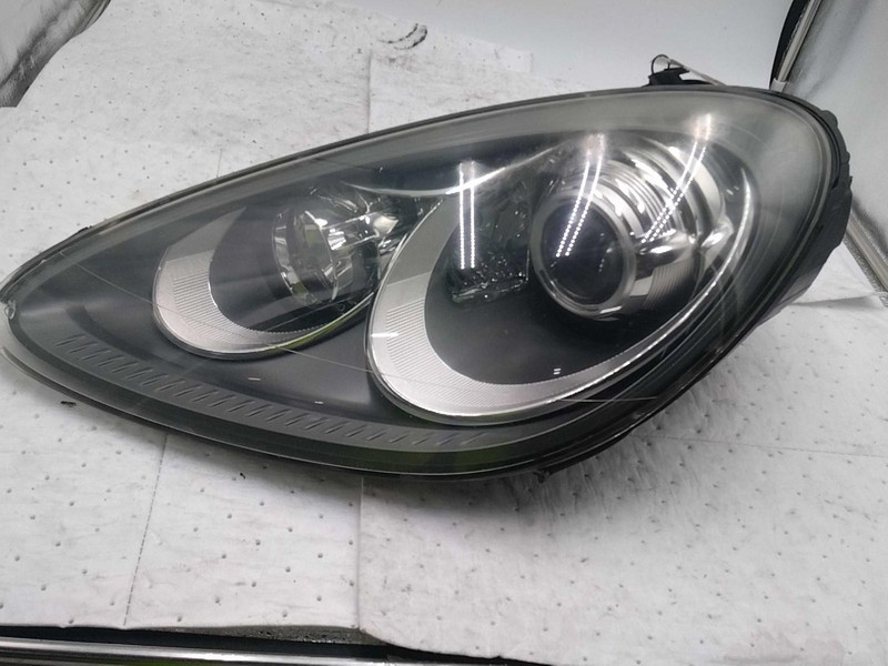 2011 Porsche Cayenne Left Headlight Assembly Grey OEM 406834 Used 215K Miles