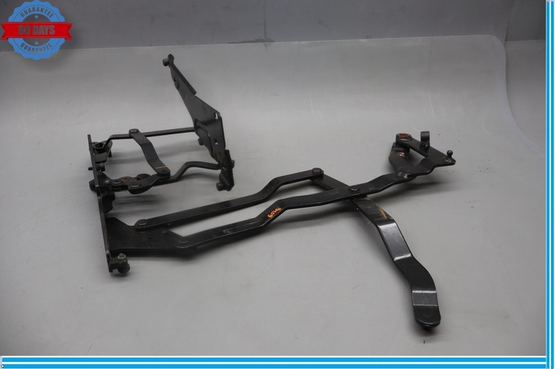 04-09 Cadillac XLR Right Side Convertible Top Hinge Frame 170014902 Oem