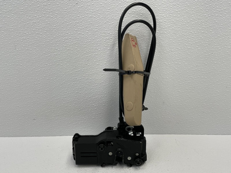 2005-2013 Chevrolet Corvette Front Right Pass Door Lock Latch Actuator 1467 OEM