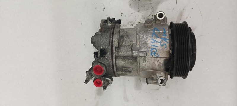 2017 CHRYSLER PACIFICA AC Compressor w/rear AC 85k miles OEM 17 18 19 20