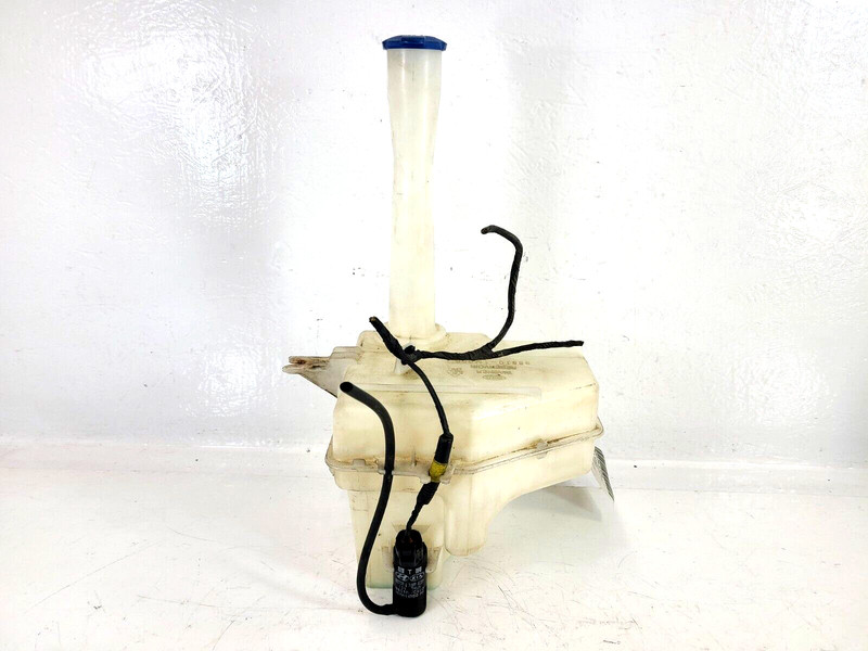 Kia Forte Windshield Washer Bottle Reservoir 986101M000 OEM 2010