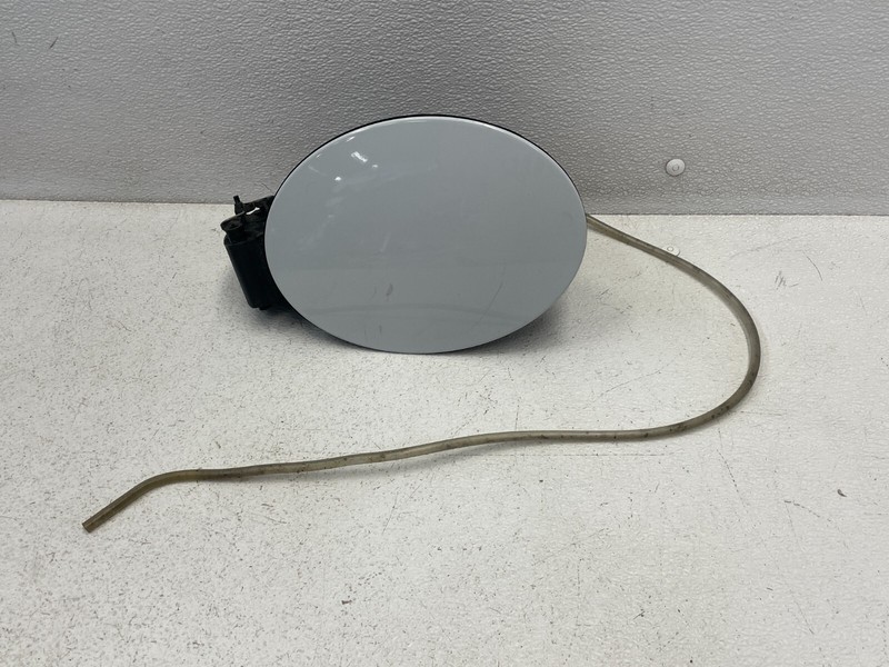 17 18 19 20 Jaguar F-Pace Gas Tank Fuel Door Cover Lid White 1559 OEM