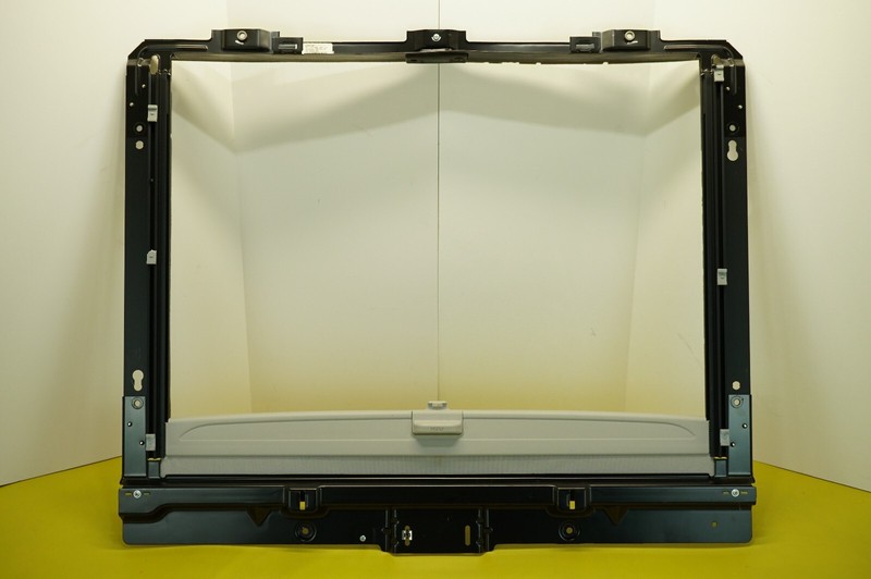π
2018-2023 CHEVROLET OEM.Sunshade Assembly-Sun Roof *Grey R 84467100