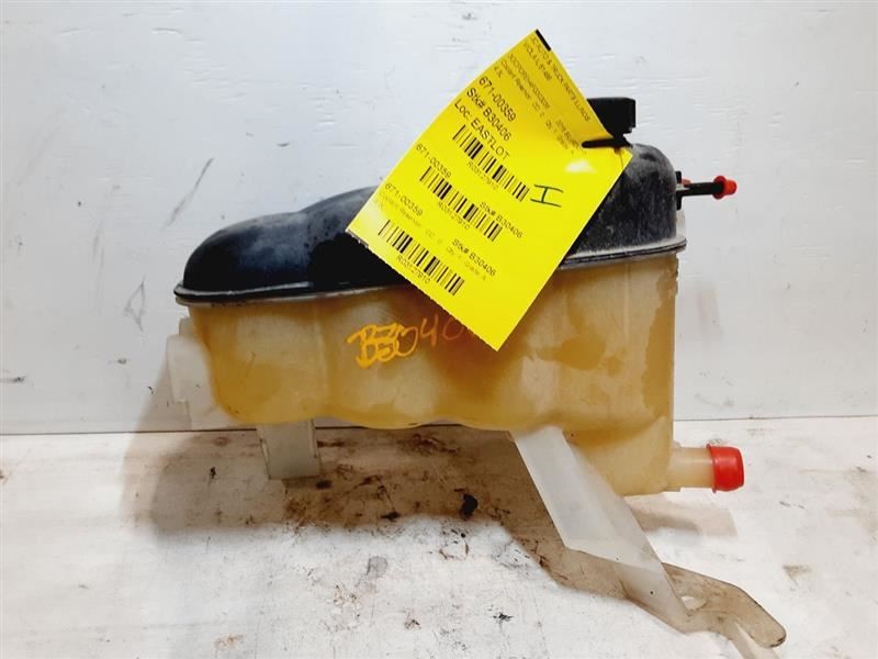 Coolant Reservoir Classic Style Fits 14-19 SIERRA 1500 PICKUP 3127910