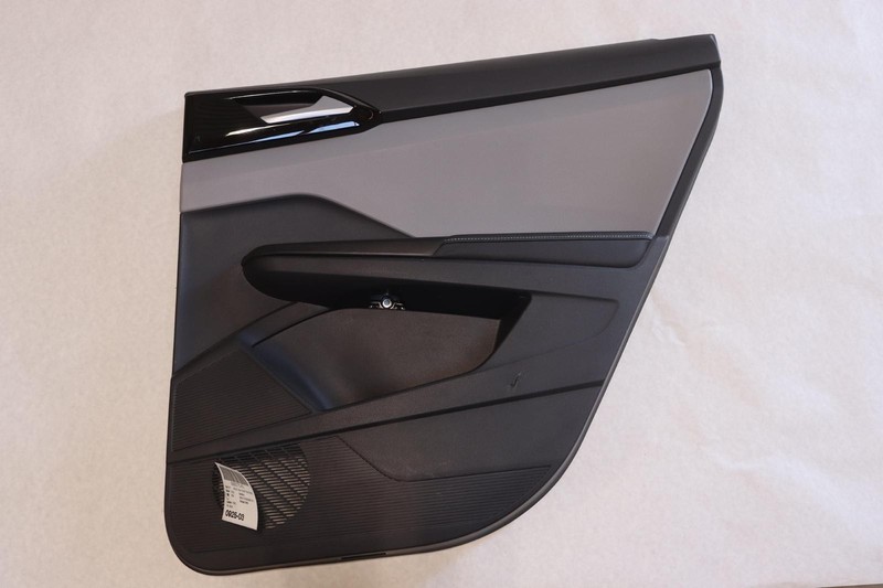 2024 VOLKSWAGEN TAOS S REAR RIGHT SIDE DOOR PANEL TRIM COVER GRAY BLACK OEM