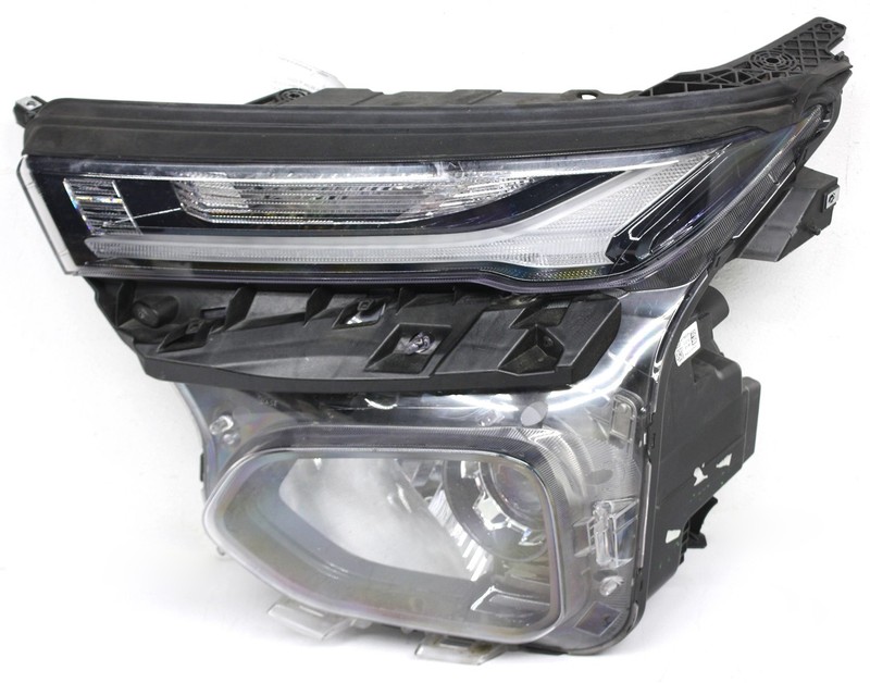OEM Left Driver Side Halogen (T4A) Headlamp For Chevy Trailblazer 42790339