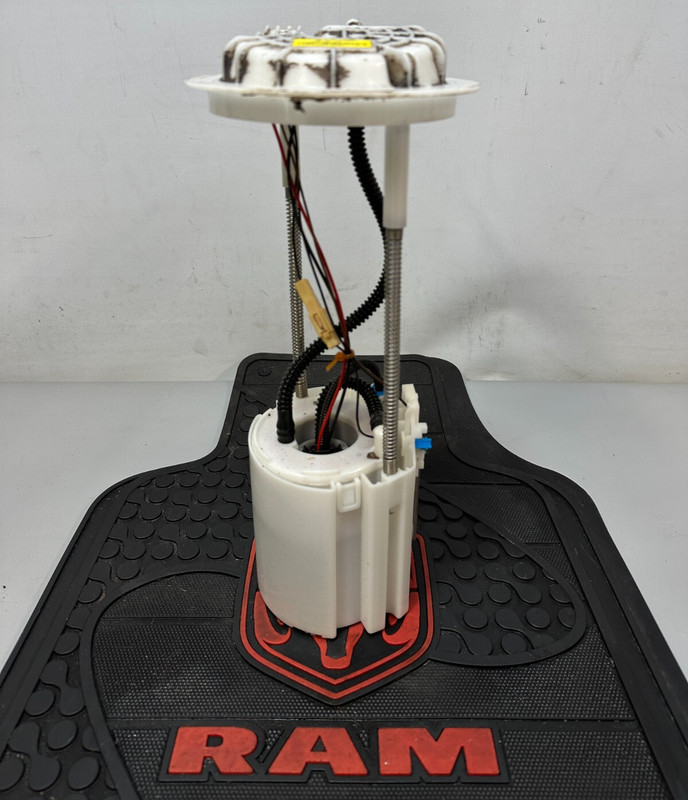 ✅ 2013-2024 RAM 1500 Classic OEM FUEL PUMP / LEVEL UNIT MODULE 68235572AA Mopar