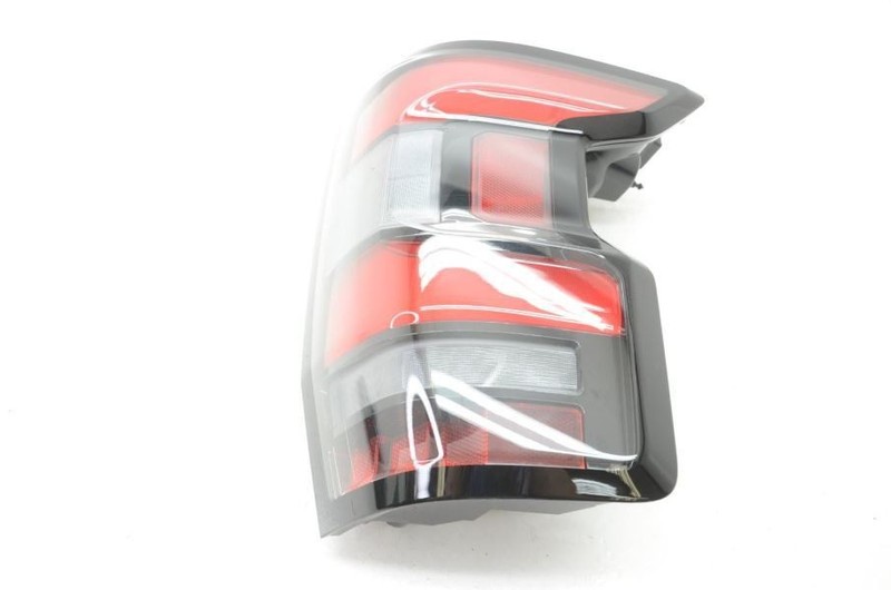 2022-2023 Nissan Frontier Pro-4X Passenger Right Rear Tail Light Assembly