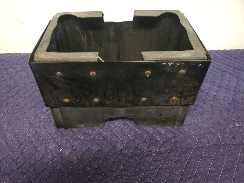 2004 05 06 07 08 09 10 Infiniti QX56 Battery Tray OEM Titan