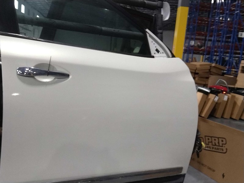 2014 Nissan Pathfinder Right Door White OEM 451465 149K Miles Used
