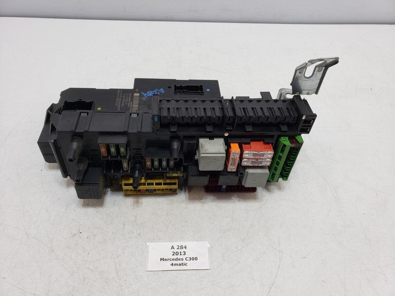 ✅ 10-16 OEM Mercedes W204 C250 C300 Rear SAM Module Relay Fuse Box